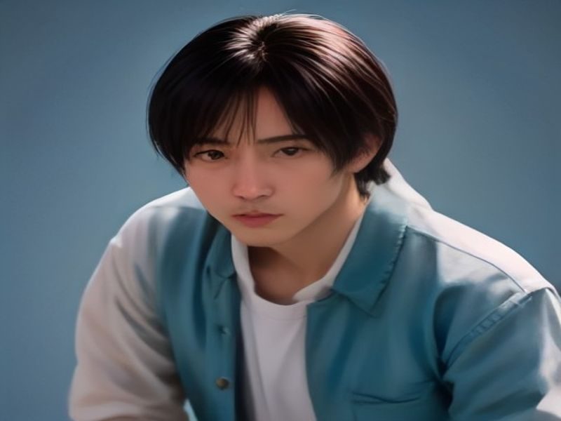 计算机屏幕显示数据仪表盘，正在分析站点访问趋势和用户需求